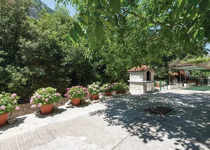 Trstenik, Karla Appartamento *