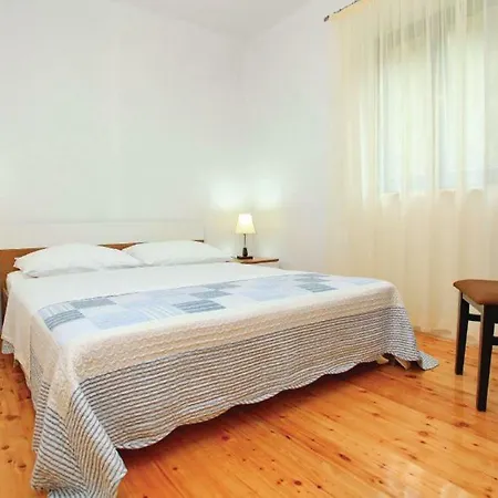 Trstenik, Karla Trstenik (Dubrovnik-Neretva)